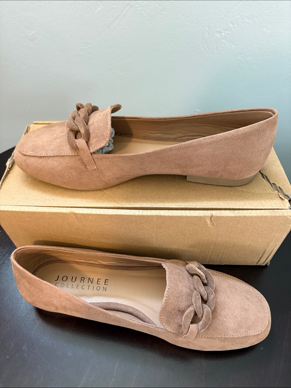 NWT Box Journee Collection Taupe Suede Loafers with Braided Chain - Size 8 - Picture 4 of 7